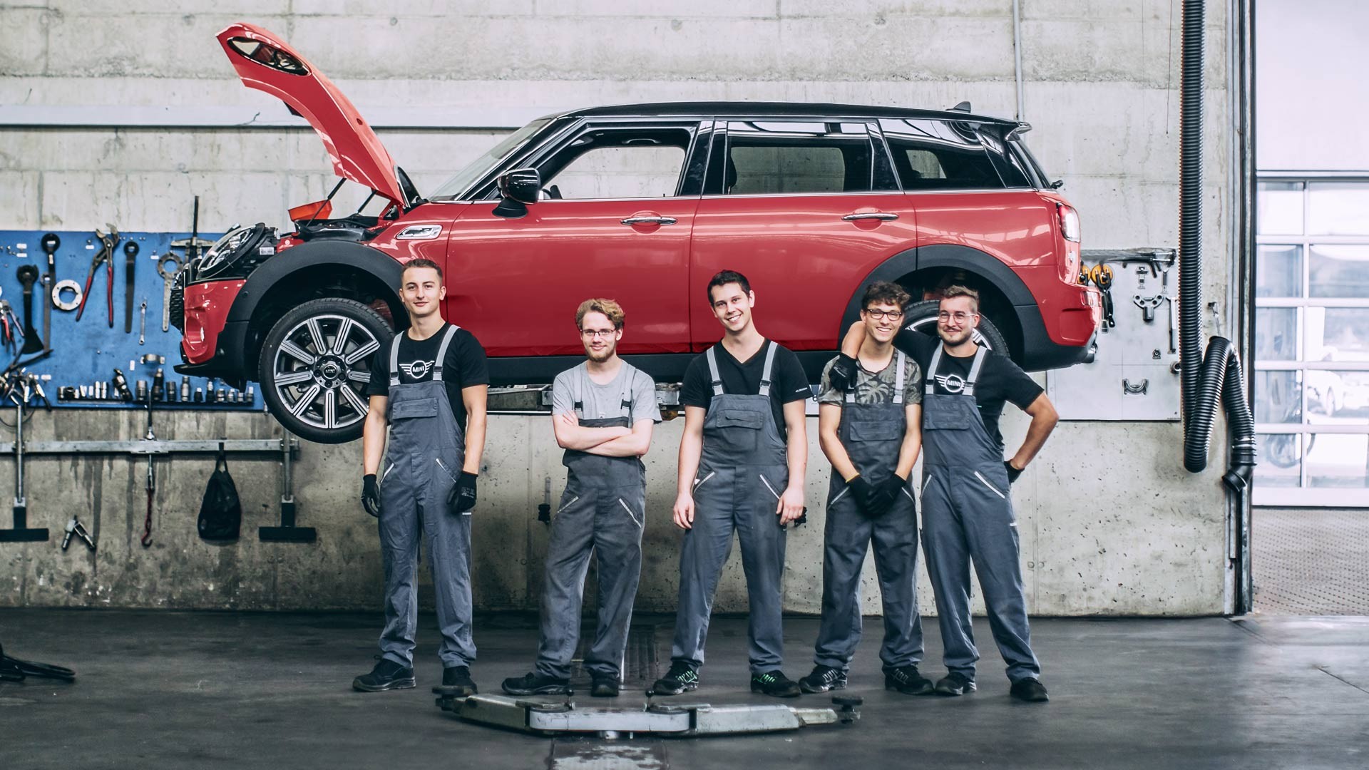 MINI Service Technicam Team